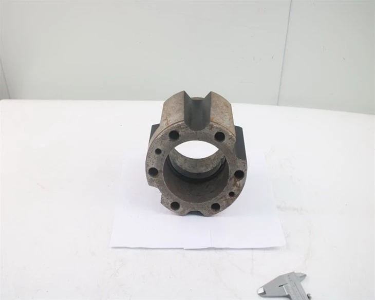 Forklift Spare Parts JP300-110003-000 Front Wheel Hub For Hc J Series CPD20-35